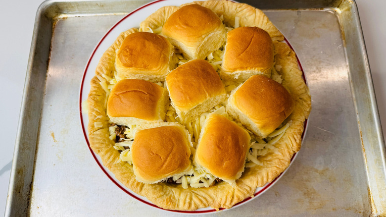 Cheeseburger pie topped with slider buns