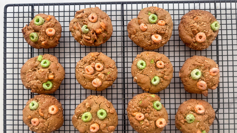 cookies on cooling rack